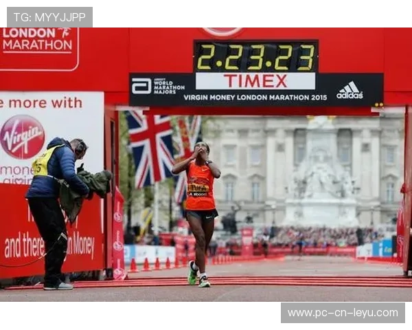 伦敦马拉松赛今日鸣枪，选手们奋力冲刺，伦敦马拉松比赛